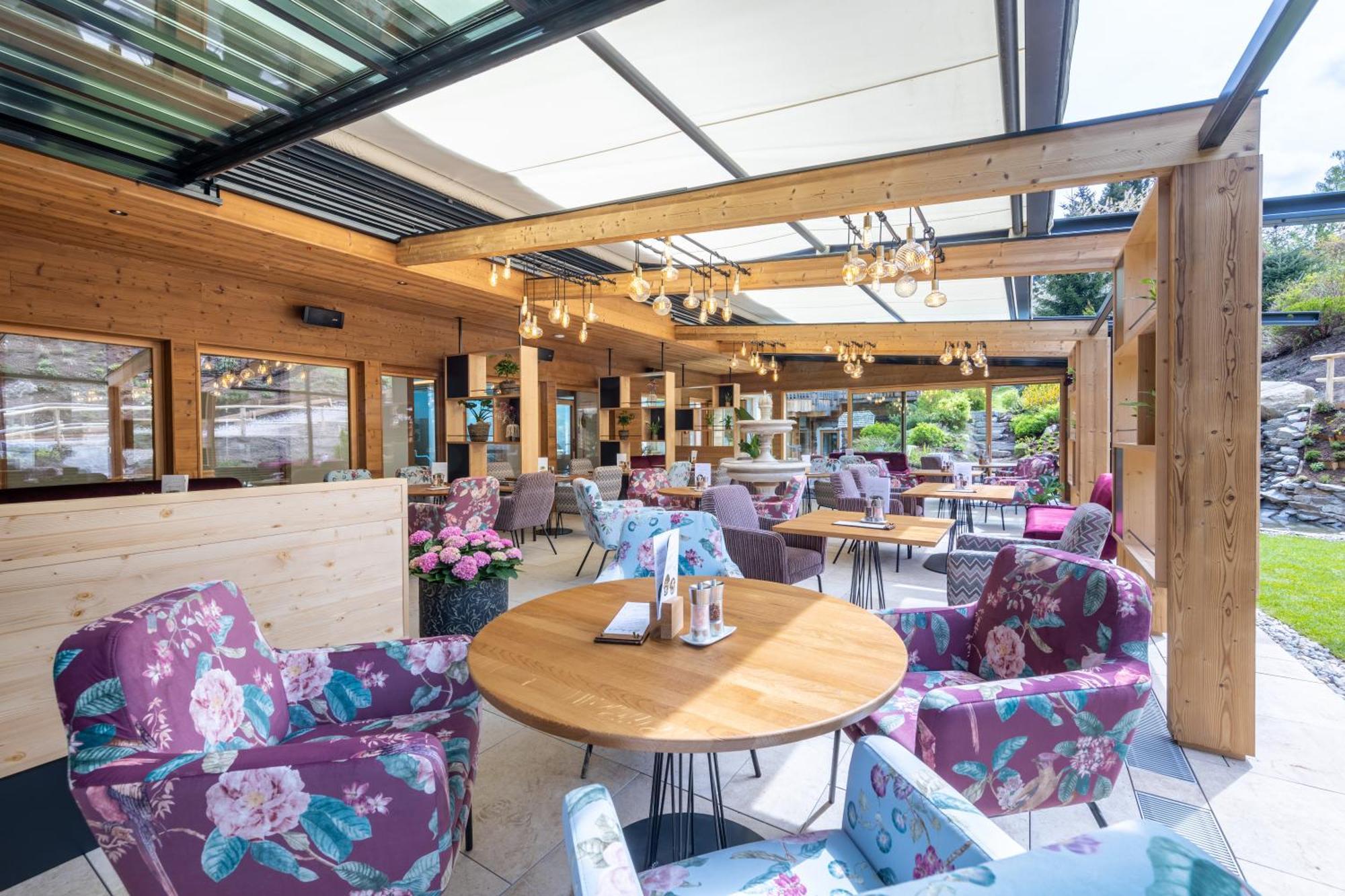 Natur- Und Wellnesshotel Hoeflehner Haus im Ennstal Eksteriør bilde